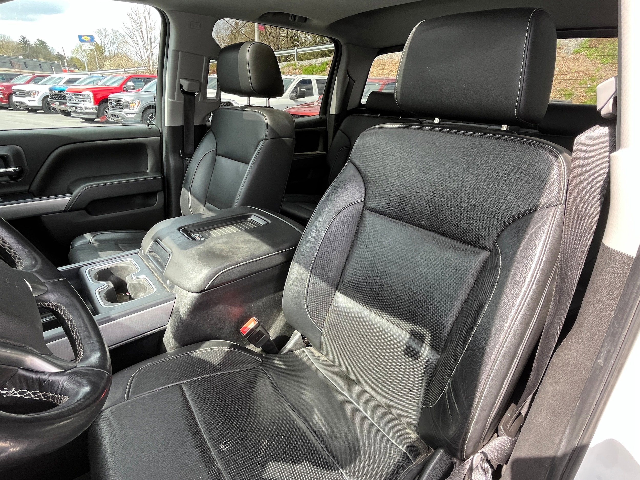 Used 2018 Chevrolet Silverado 1500 LTZ Z71 w/ Redline Edition AWD/4WD image 11