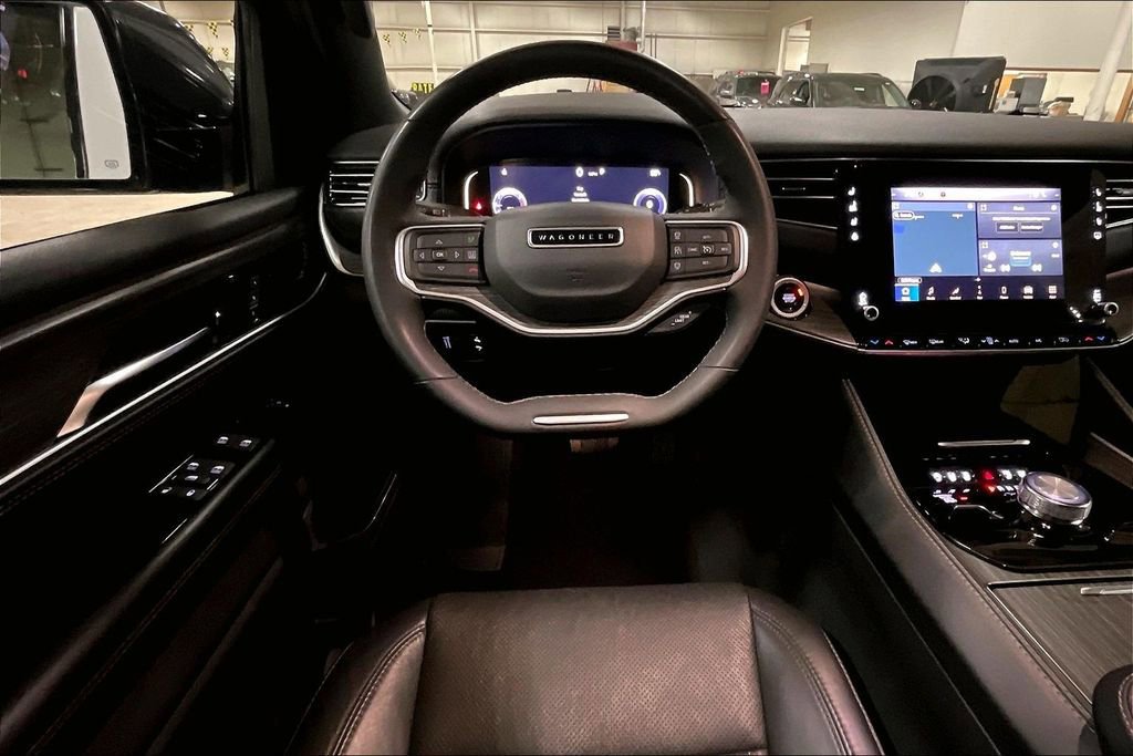 Used 2024 Jeep Wagoneer Series II w/ Flexible Seating Group image 7