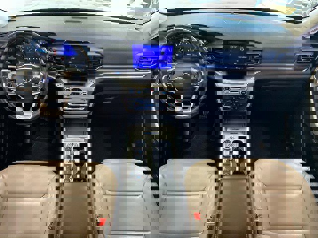 Certified 2022 Ford Explorer XLT w/ Equipment Group 202A image 13