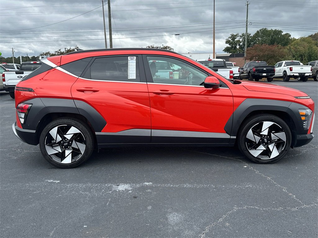 Used 2024 Hyundai Kona Limited image 2