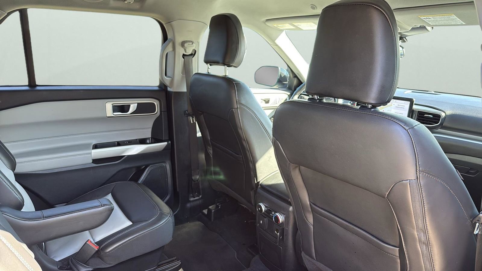 Certified 2023 Ford Explorer XLT w/ Equipment Group 202A image 24