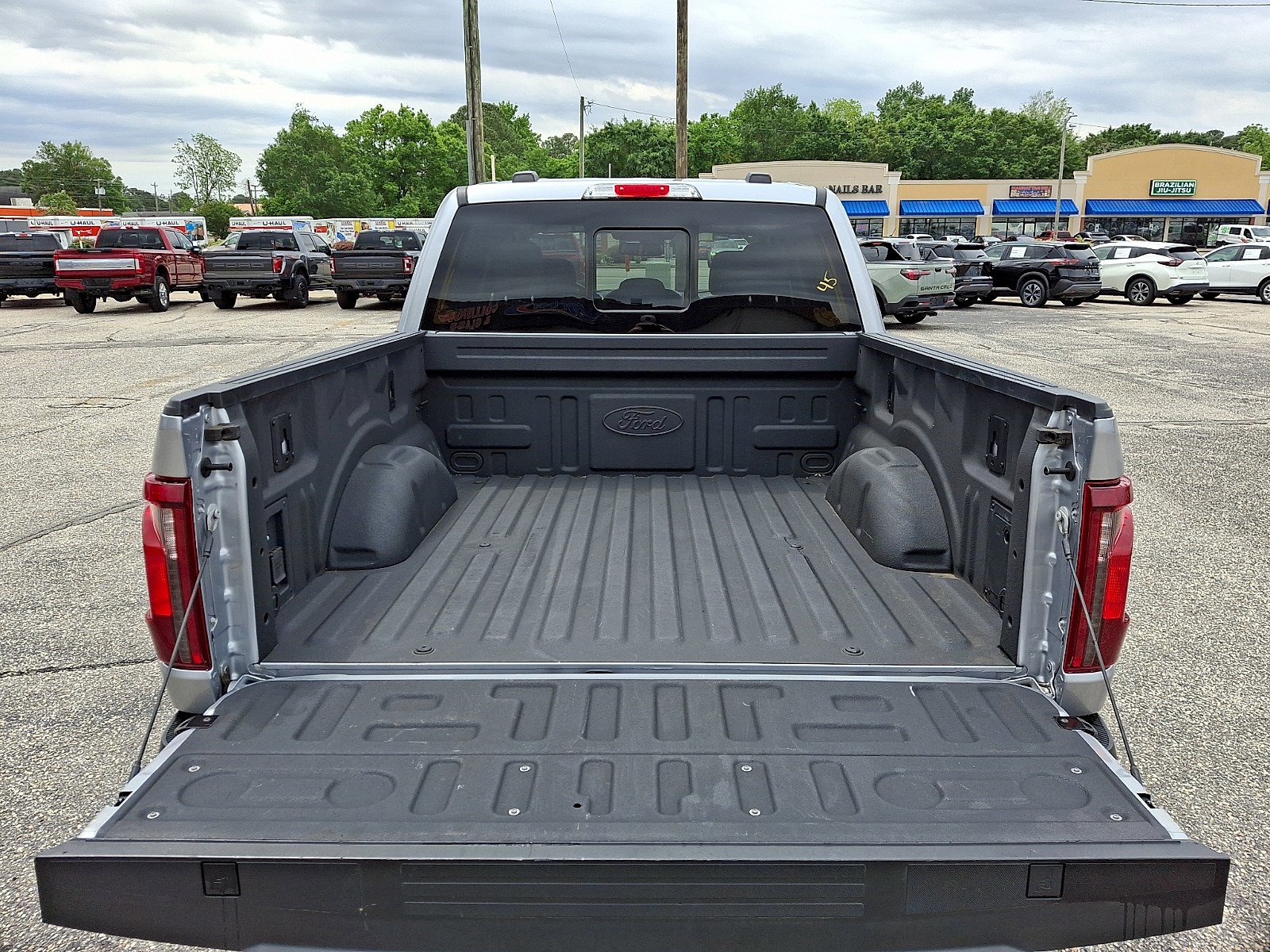 Certified 2024 Ford F150 XLT w/ Equipment Group 302A MID AWD/4WD image 29