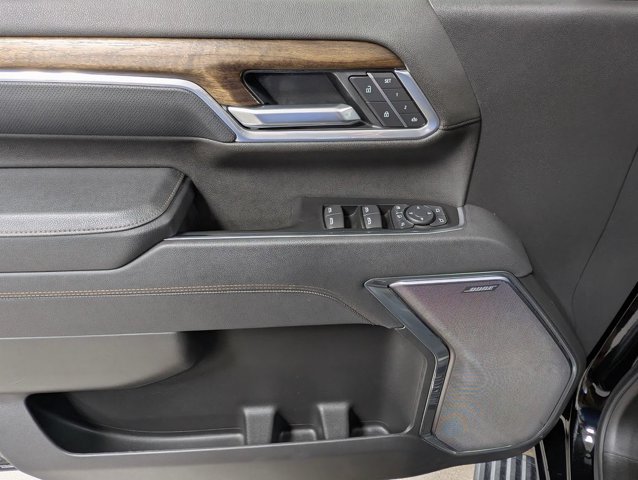 Used 2025 Chevrolet Silverado 2500 High Country w/ High Country Premium Package AWD/4WD image 13