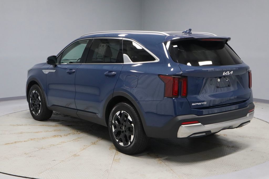 Used 2025 Kia Sorento S w/ Panoramic Sunroof Package FWD image 10
