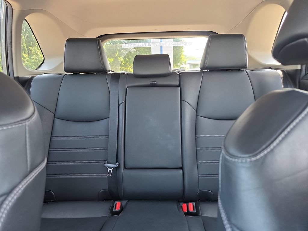 Used 2021 Toyota RAV4 XLE Premium AWD/4WD image 40