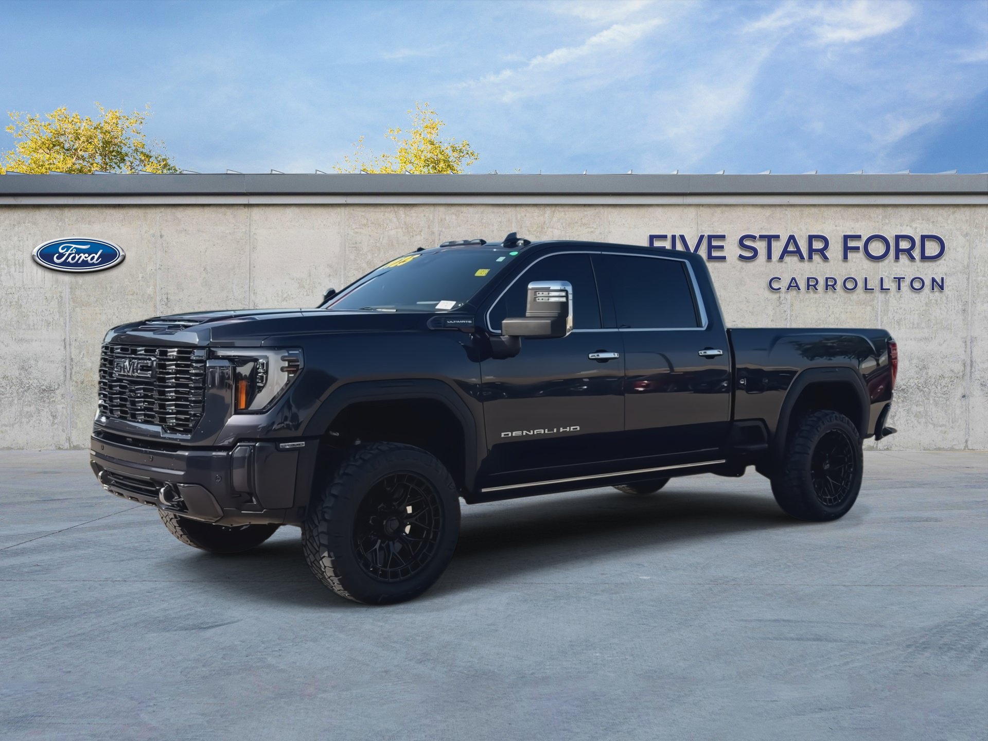 Used 2024 GMC Sierra 2500 Denali Ultimate AWD/4WD image 6