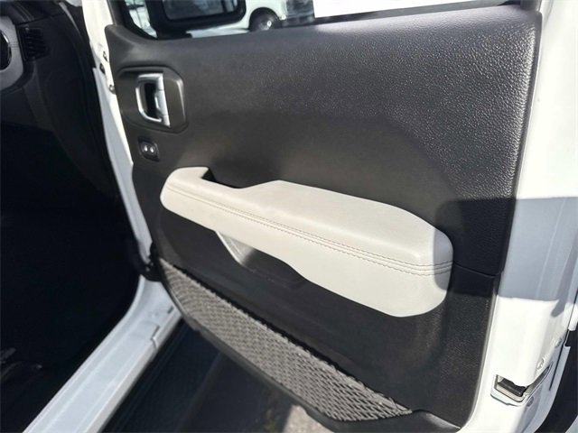 Used 2021 Jeep Wrangler Unlimited Sahara image 34