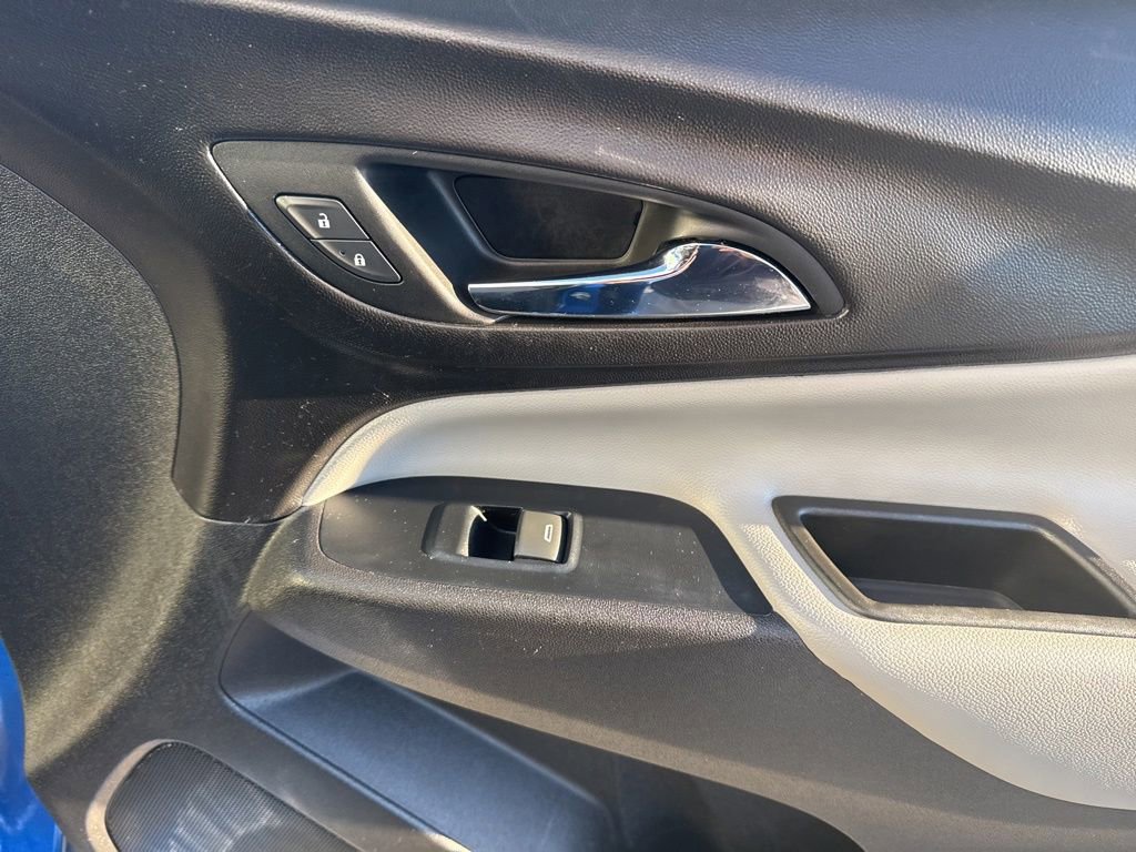 Used 2019 Chevrolet Equinox LS image 32