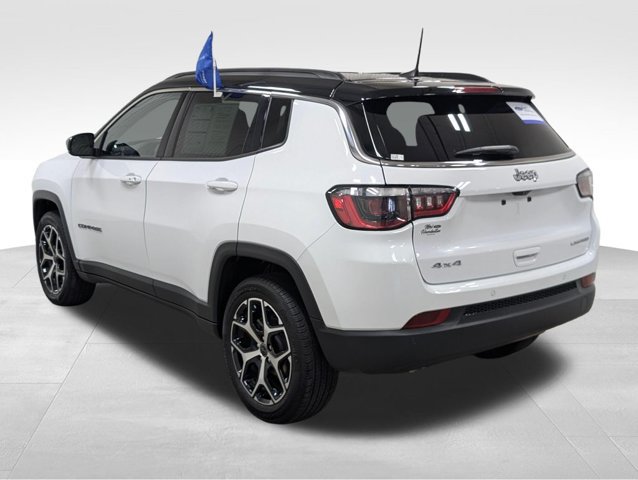 Used 2025 Jeep Compass Limited AWD/4WD image 22