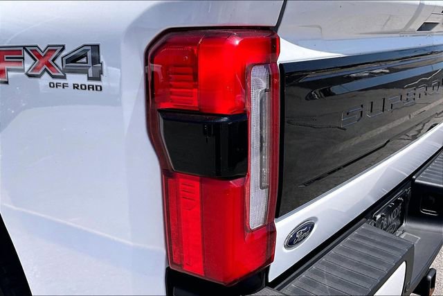 Certified 2025 Ford F250 Platinum w/ FX4 Off-Road Package AWD/4WD image 30