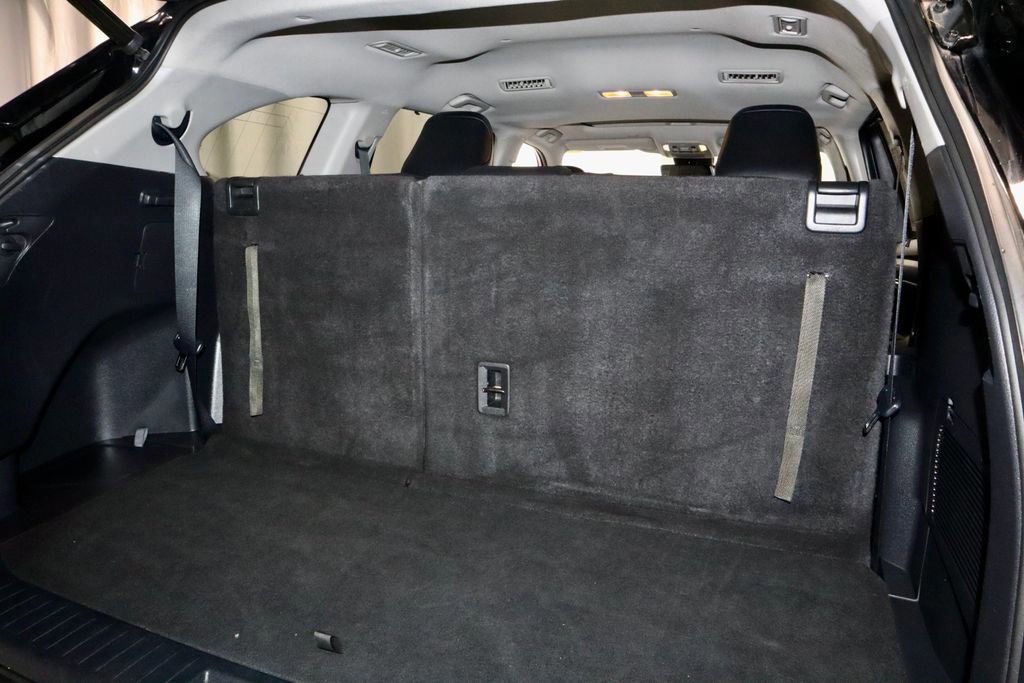 Used 2023 Toyota Highlander XLE AWD/4WD image 14