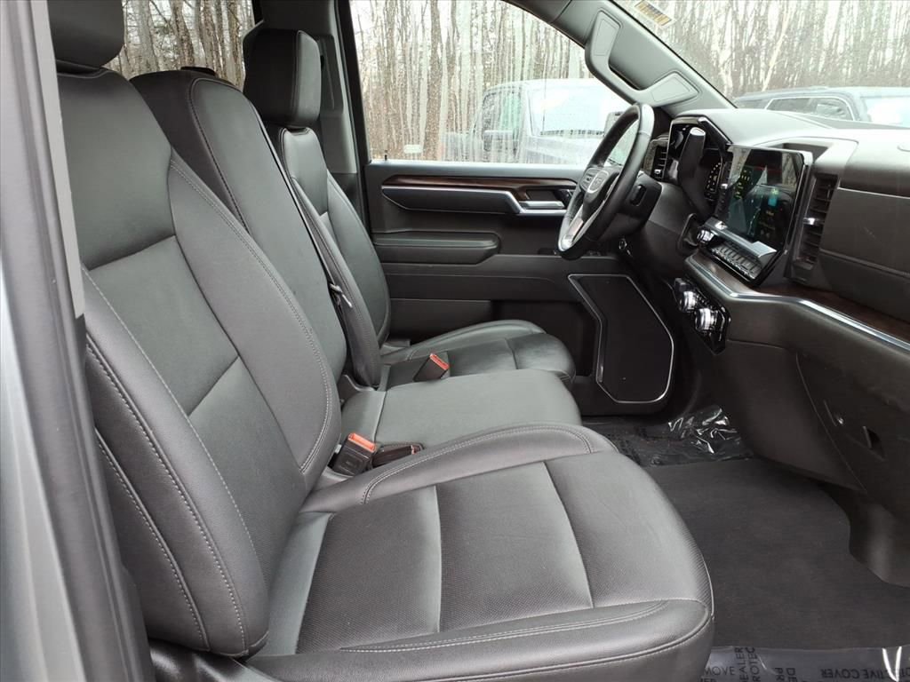 Used 2025 GMC Sierra 1500 SLT AWD/4WD image 14