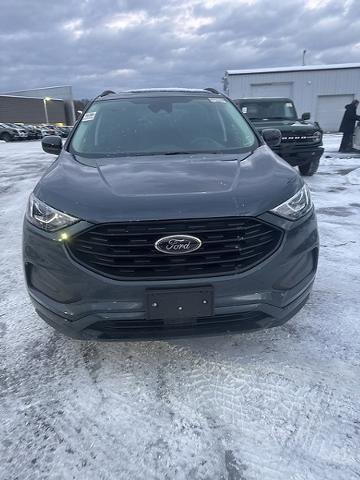 Certified 2022 Ford Edge SE w/ Black Appearance Package image 4