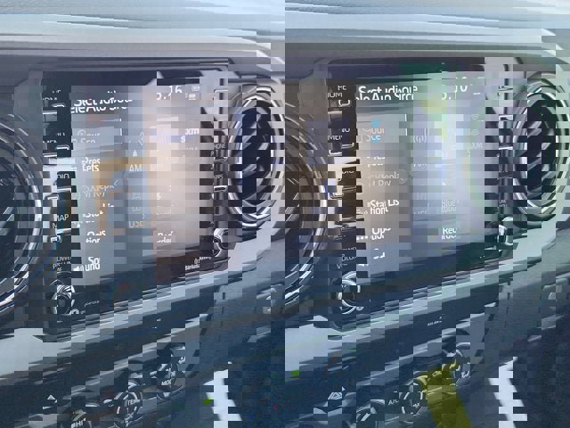 Used 2020 Toyota Tacoma TRD Sport w/ Technology Package AWD/4WD image 26