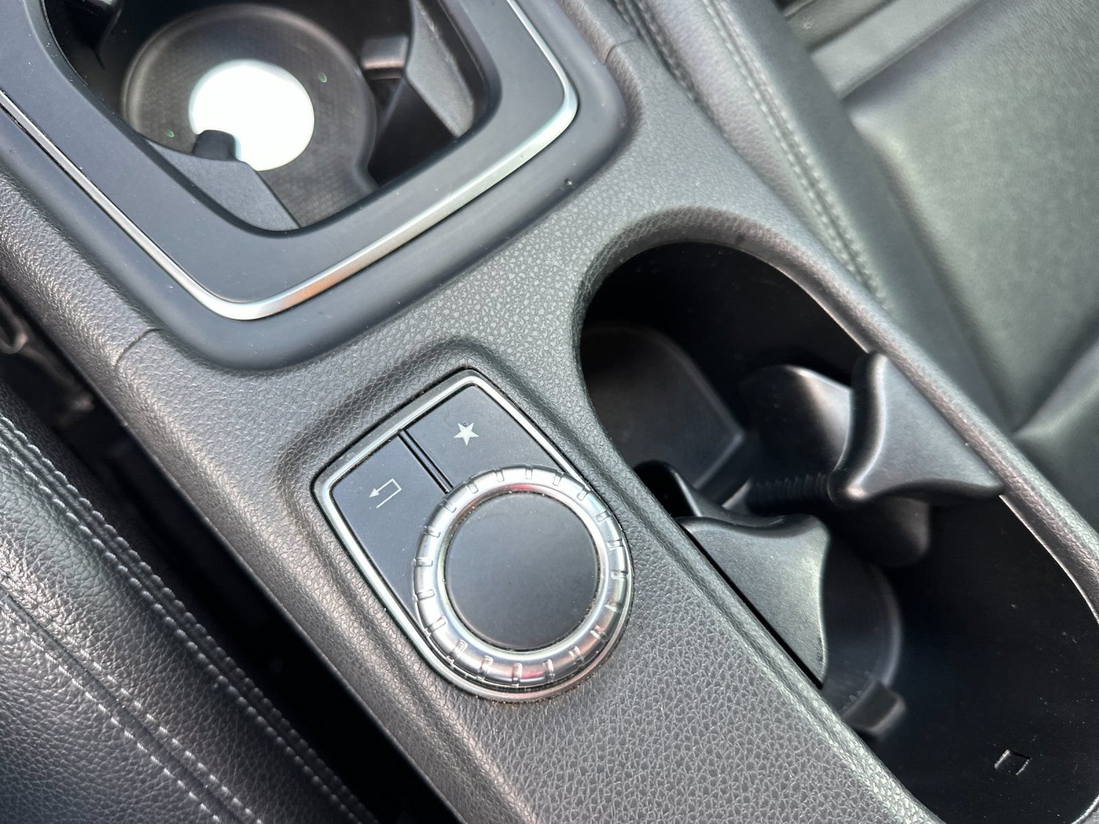 Used 2019 Mercedes-Benz CLA 250 image 40