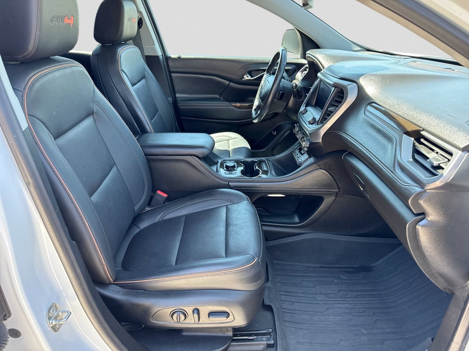 Used 2022 GMC Acadia AT4 w/ Preferred Package AWD/4WD image 30