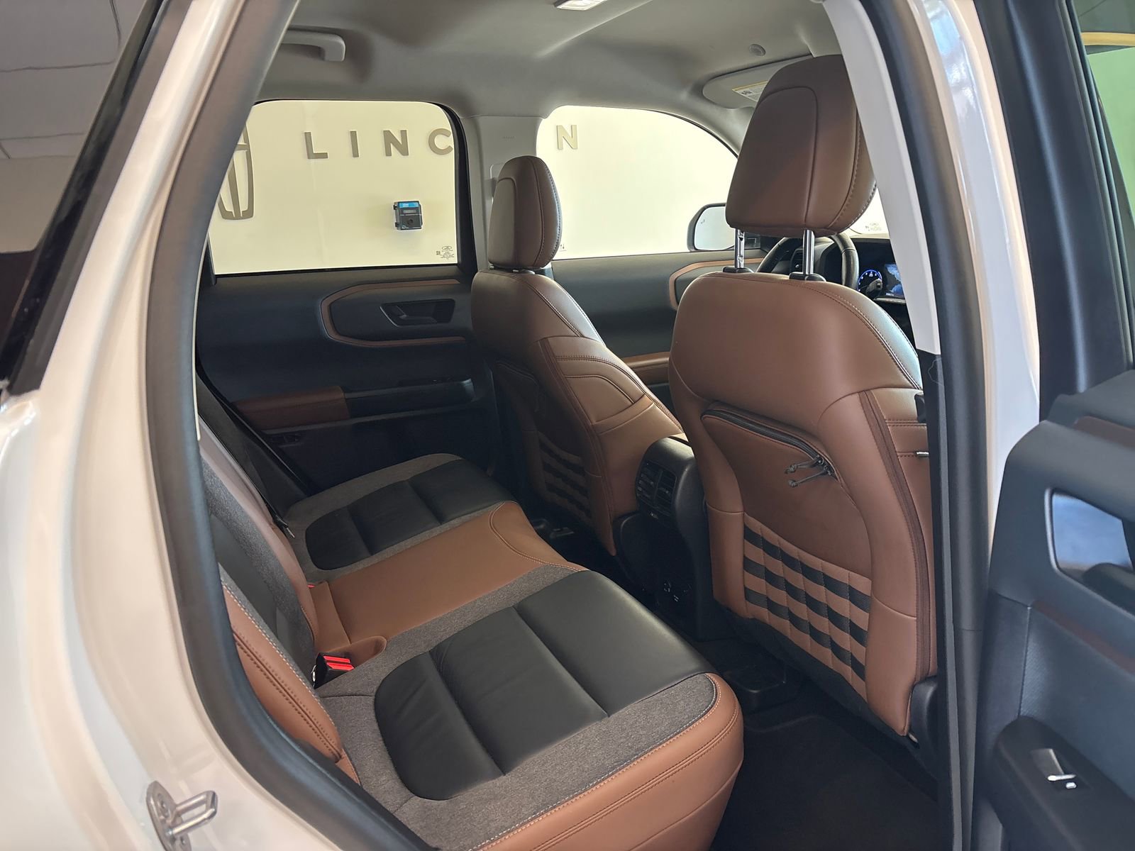 Certified 2023 Ford Bronco Sport Outer Banks AWD/4WD image 9