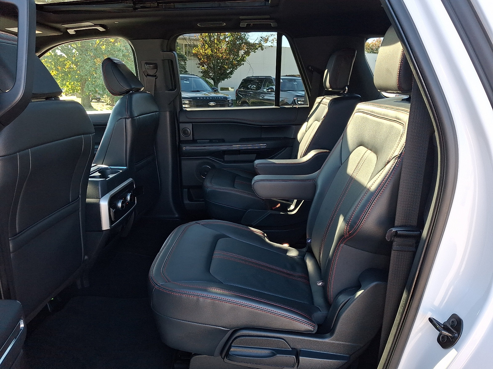 Certified 2024 Ford Expedition Max Limited AWD/4WD image 14