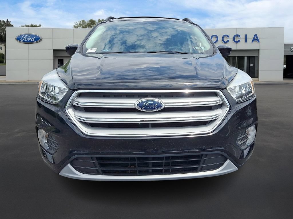 Certified 2018 Ford Escape SE w/ SE Sync 3 Package AWD/4WD image 2