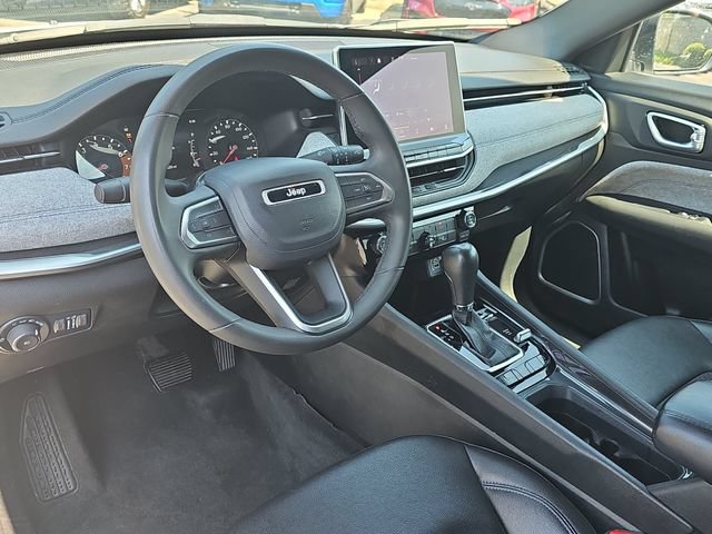 Used 2024 Jeep Compass Latitude AWD/4WD image 15