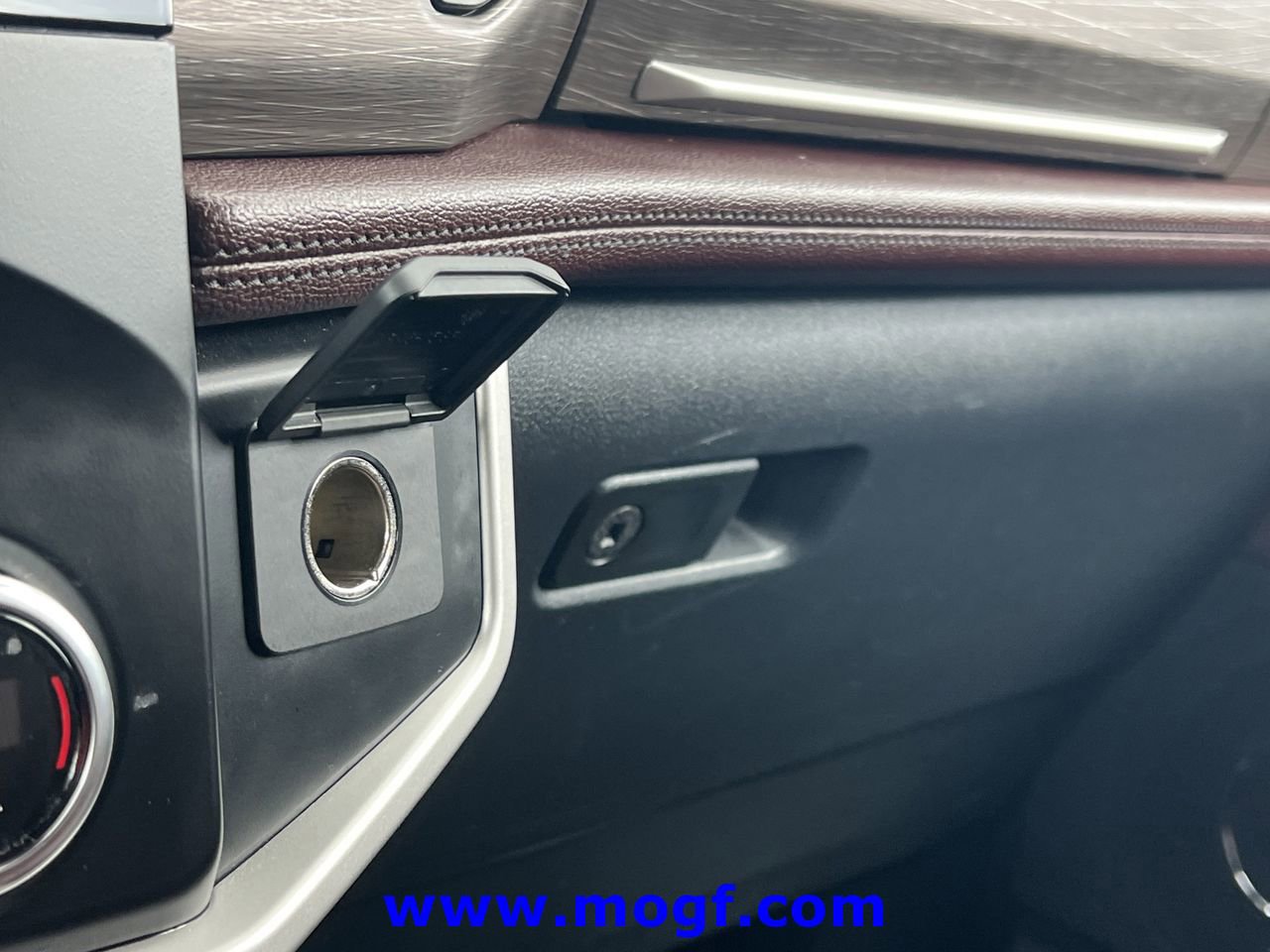 Certified 2024 Ford Expedition Limited image 15