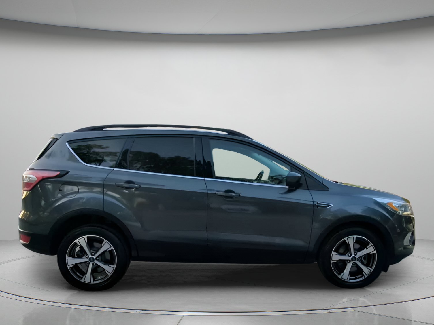 Certified 2017 Ford Escape SE w/ SE Leather Comfort Package FWD image 32