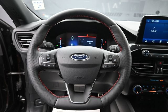 Certified 2024 Ford Escape ST-Line Select w/ Class II Trailer Tow Package AWD/4WD image 15