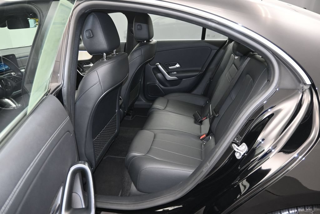 Used 2025 Mercedes-Benz CLA 250 image 16