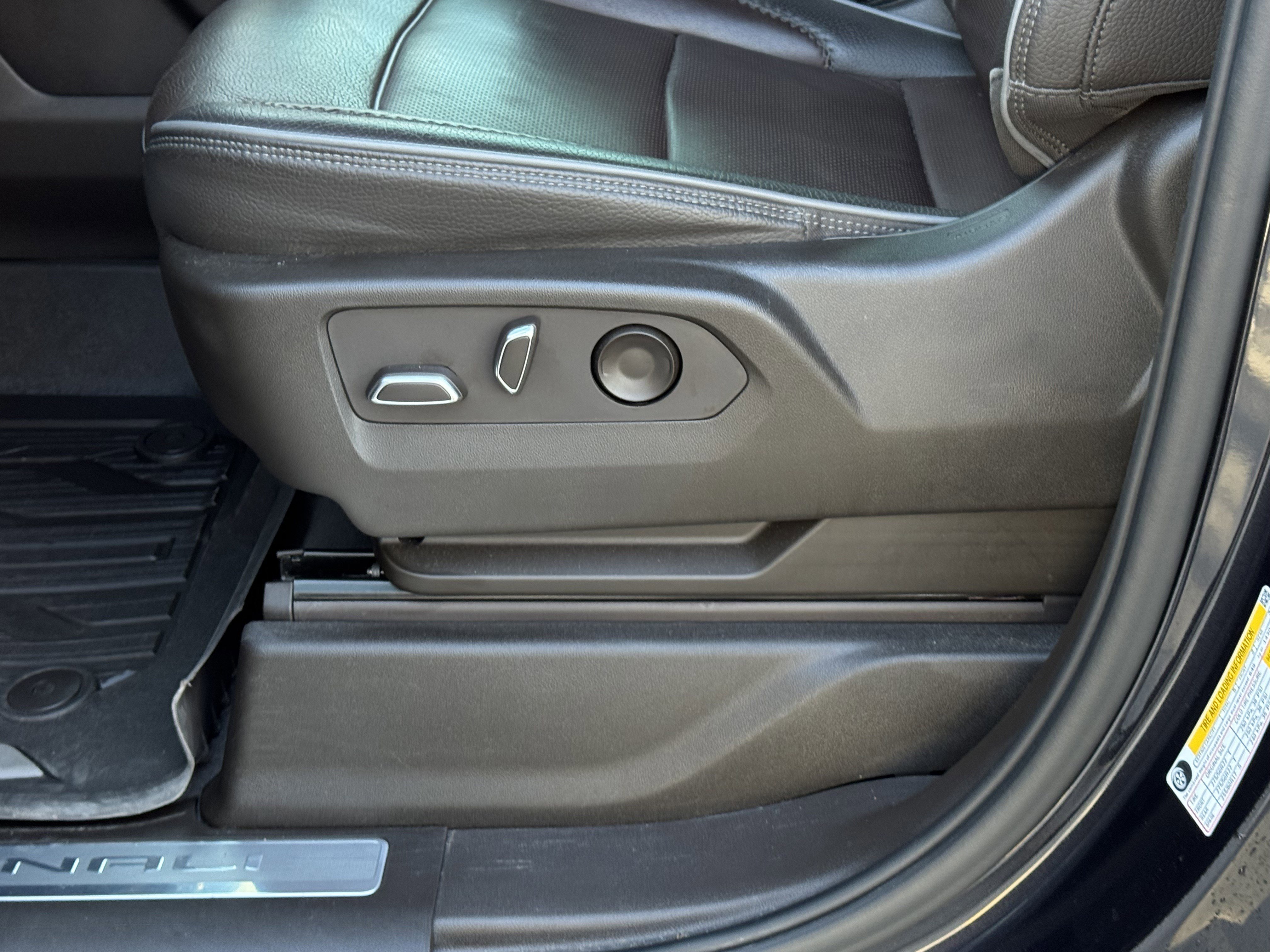 Used 2023 GMC Sierra 1500 Denali w/ Denali Reserve Package image 16