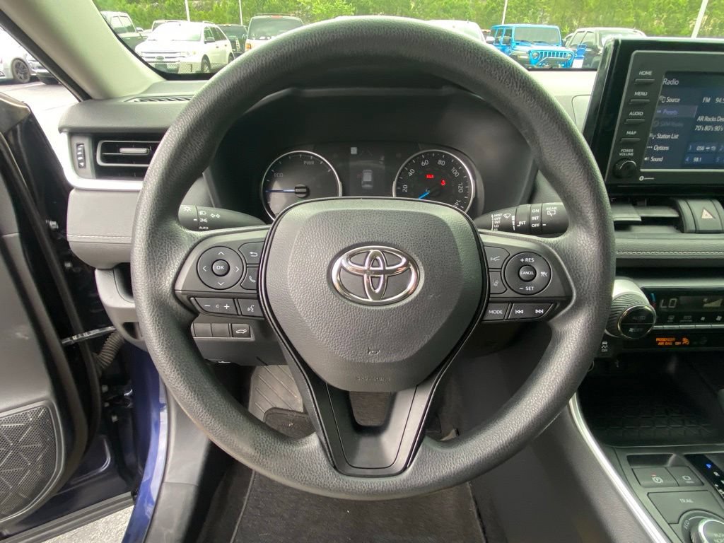Used 2022 Toyota RAV4 XLE w/ Convenience Package AWD/4WD image 13