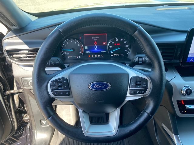 Certified 2022 Ford Explorer XLT w/ Equipment Group 202A AWD/4WD image 18