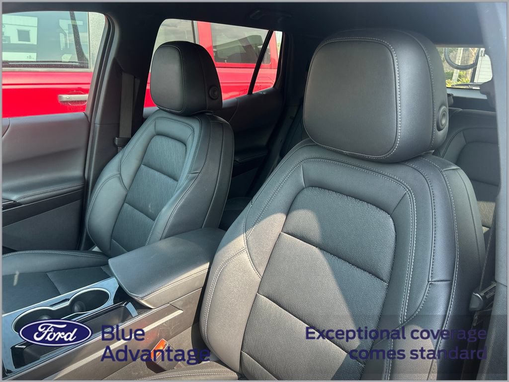 Used 2025 Chevrolet Equinox LT w/ Convenience Package II FWD image 11