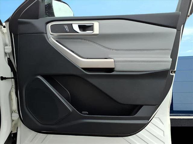 Certified 2023 Ford Explorer XLT w/ Equipment Group 202A image 10