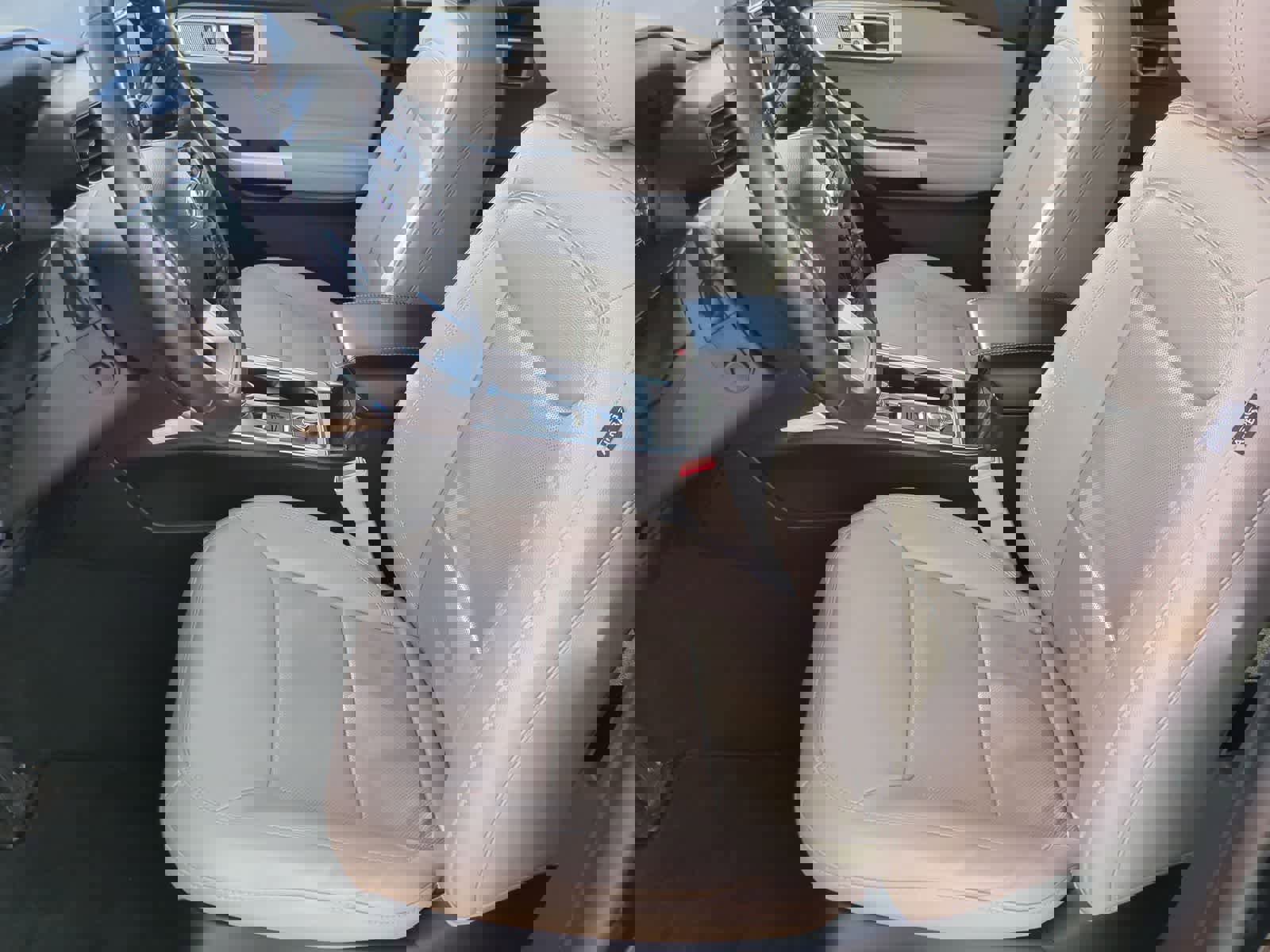 Certified 2023 Ford Explorer Limited w/ Equipment Group 301A image 16