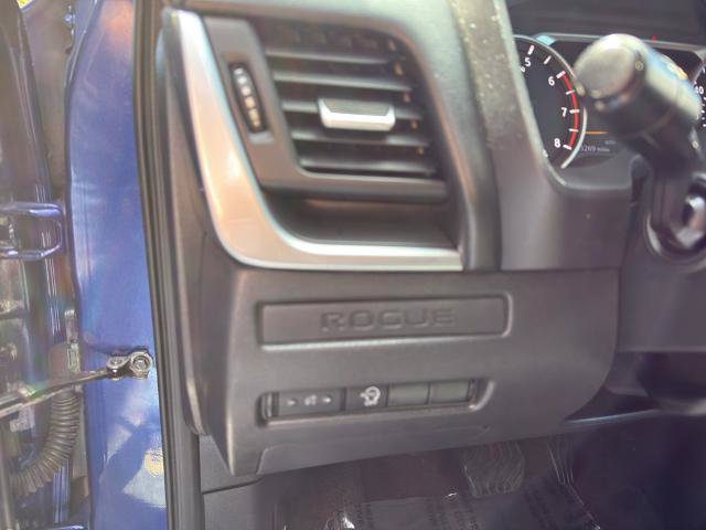 Used 2023 Nissan Rogue S AWD/4WD image 17