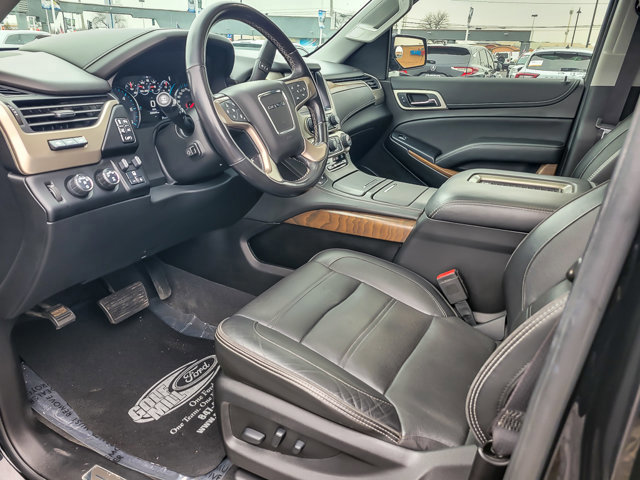 Used 2020 GMC Yukon Denali w/ Denali Ultimate Black Edition image 10
