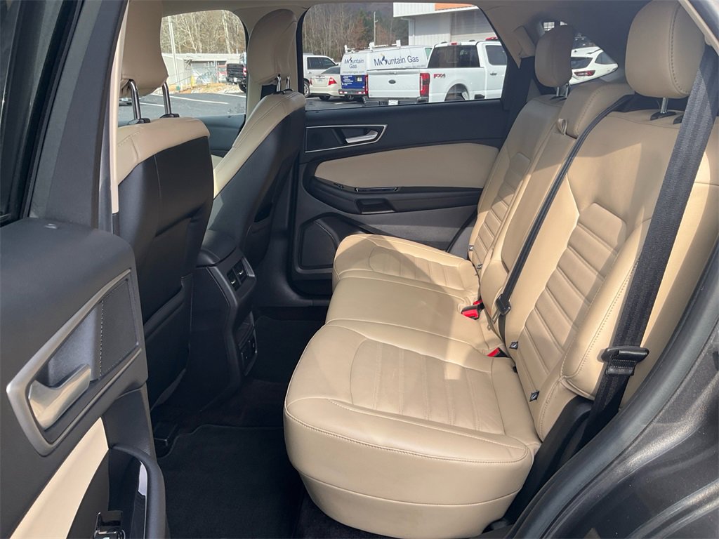 Certified 2017 Ford Edge SEL w/ Equipment Group 201A image 12