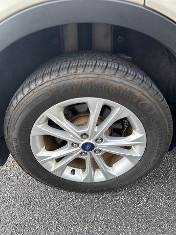 Certified 2018 Ford Escape SE w/ SE Sync 3 Package FWD image 11