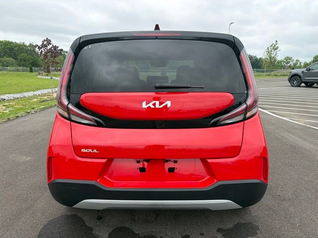 Used 2024 Kia Soul LX w/ Option Group 015 FWD image 6