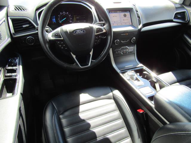 Certified 2019 Ford Edge SEL w/ Equipment Group 201A AWD/4WD image 2