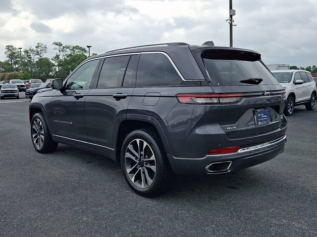 Used 2022 Jeep Grand Cherokee Overland w/ Luxury Tech Group IV AWD/4WD image 4