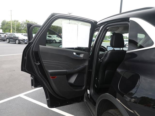 Certified 2024 Ford Escape Platinum AWD/4WD image 23