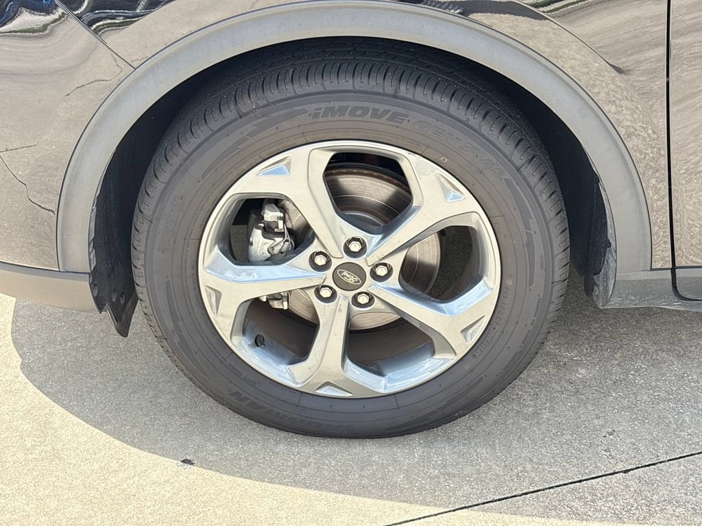Certified 2025 Ford Escape ST-Line FWD image 12