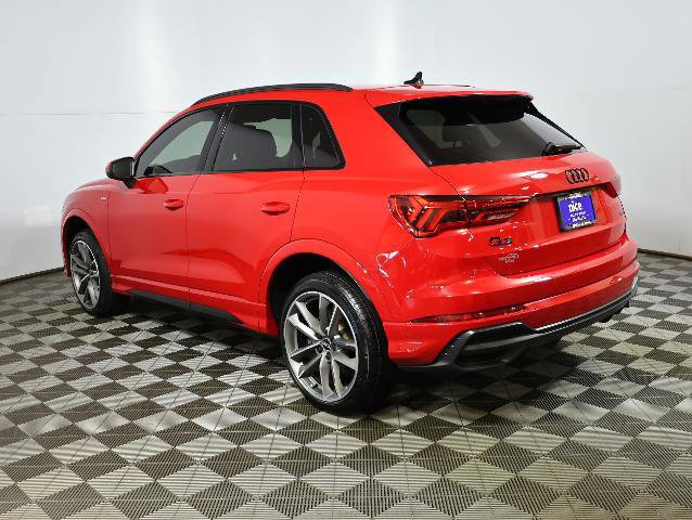 Used 2022 Audi Q3 2.0T Premium Plus w/ Premium Plus Package image 2
