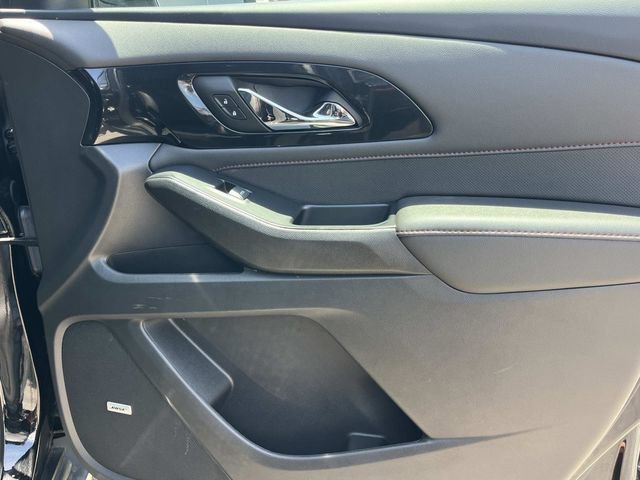 Used 2023 Chevrolet Traverse RS w/ LPO, Floor Liner Package FWD image 28