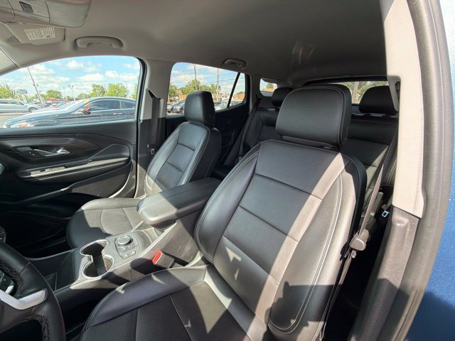 Used 2024 GMC Terrain SLT AWD/4WD image 16