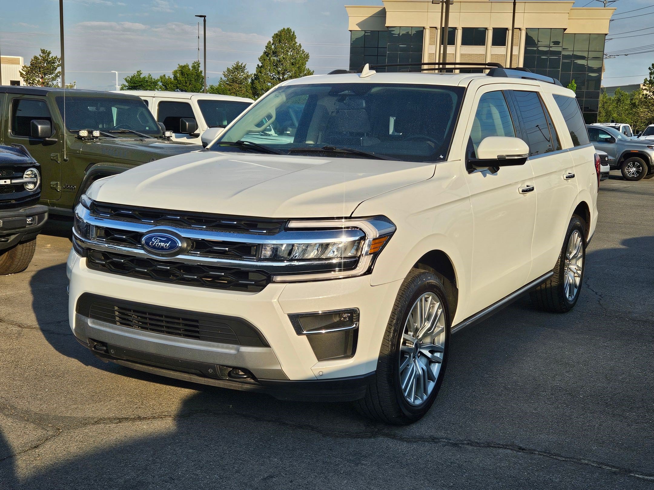 Certified 2023 Ford Expedition Limited AWD/4WD image 10