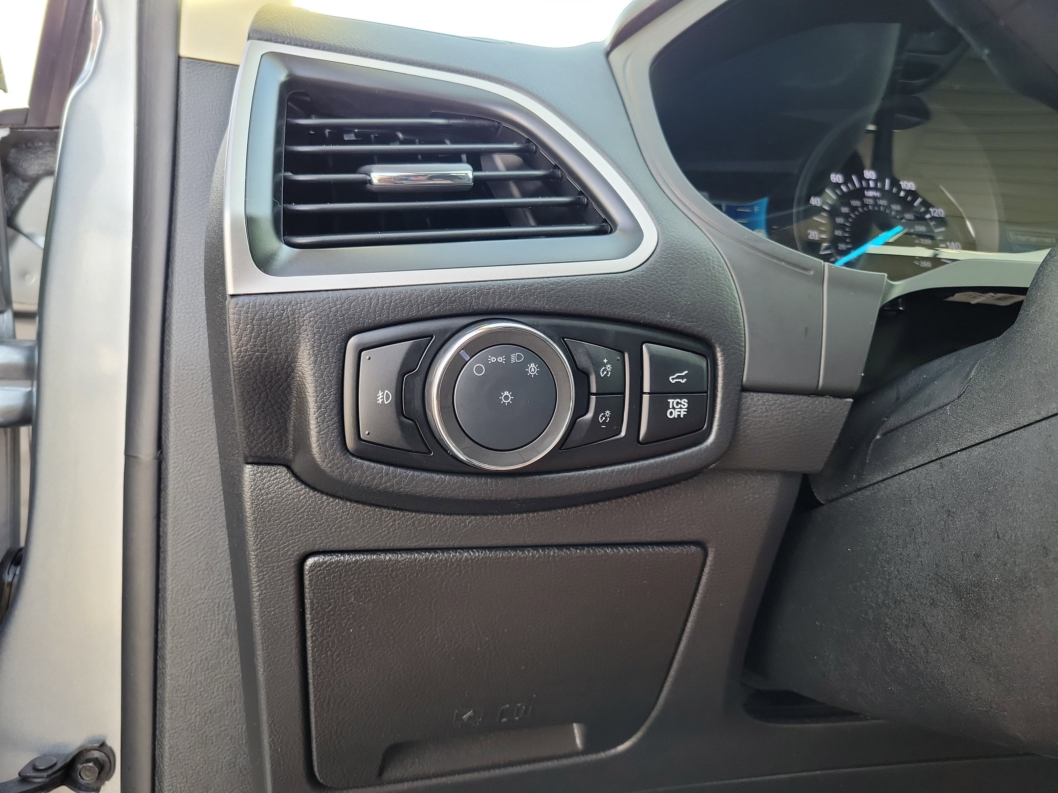 Certified 2024 Ford Edge SEL w/ Convenience Package image 10