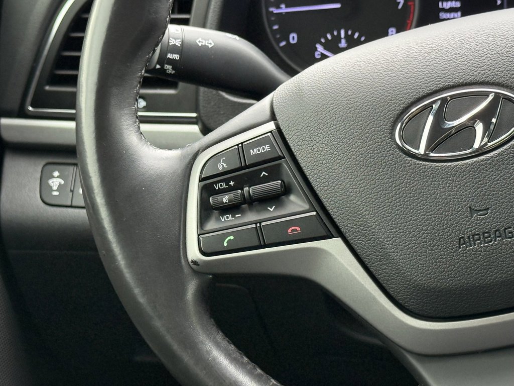 Used 2017 Hyundai Elantra Limited image 21