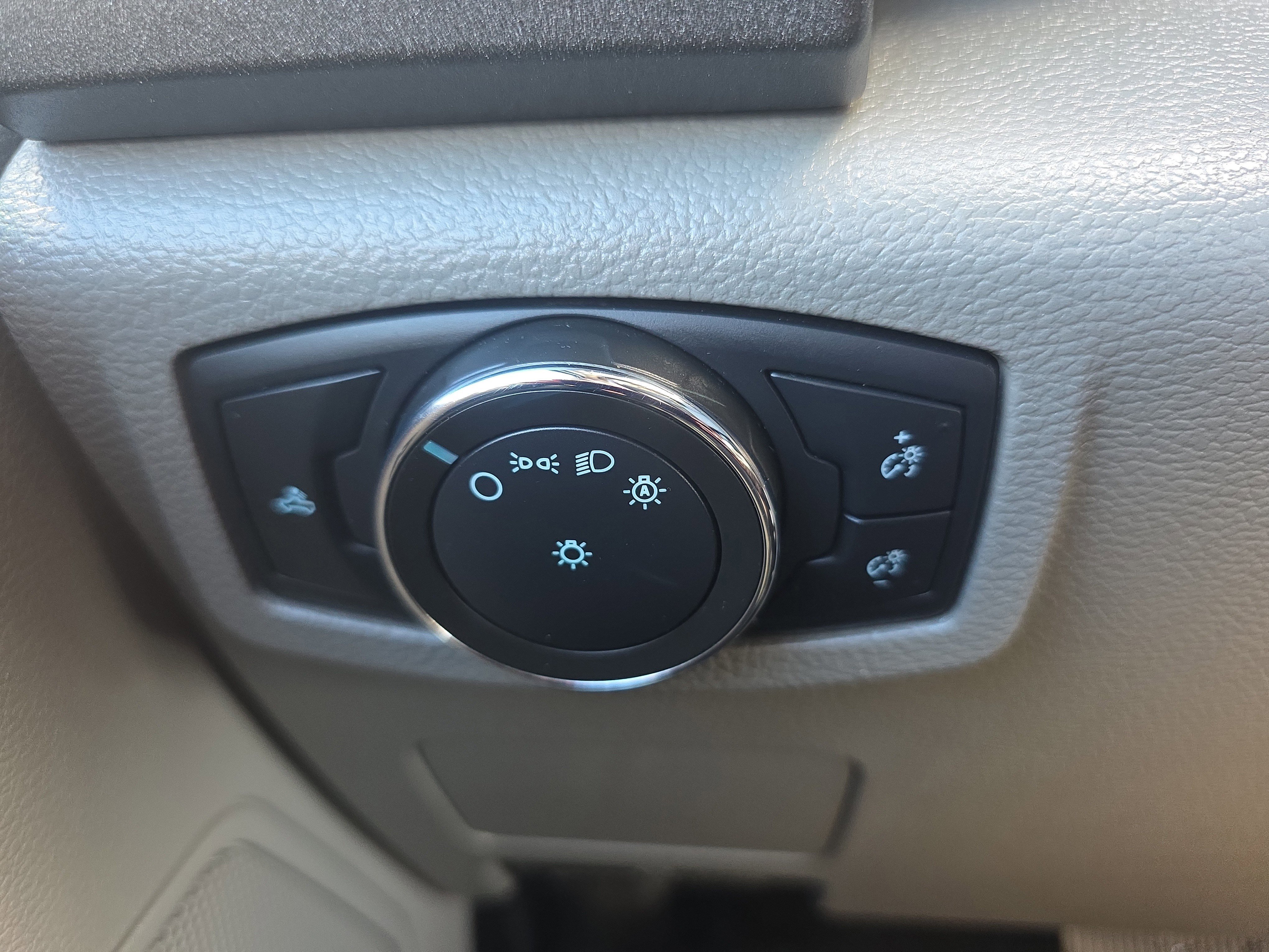 Certified 2020 Ford F250 XL w/ Power Equipment Group image 36